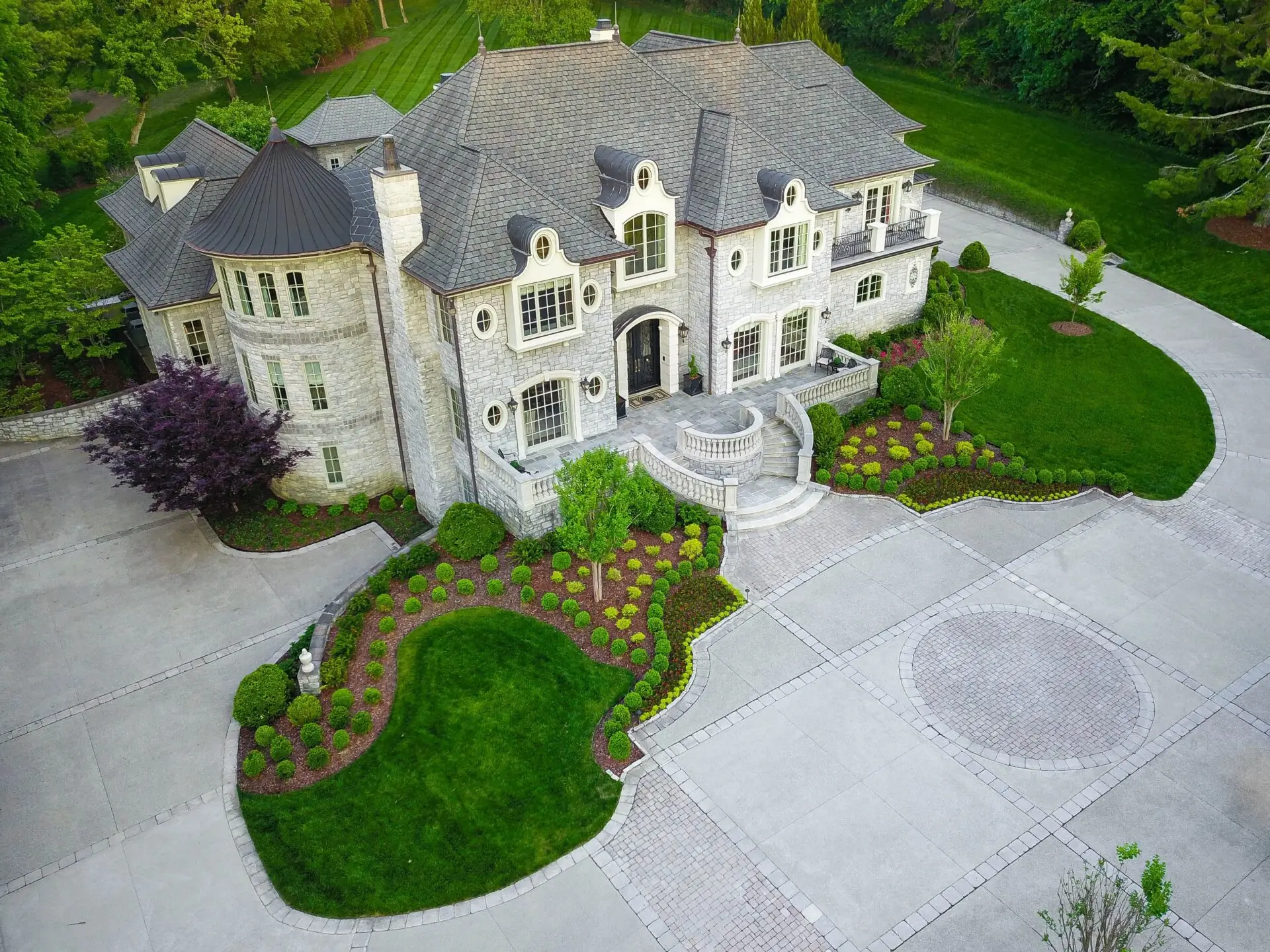 Elegant outdoor space 